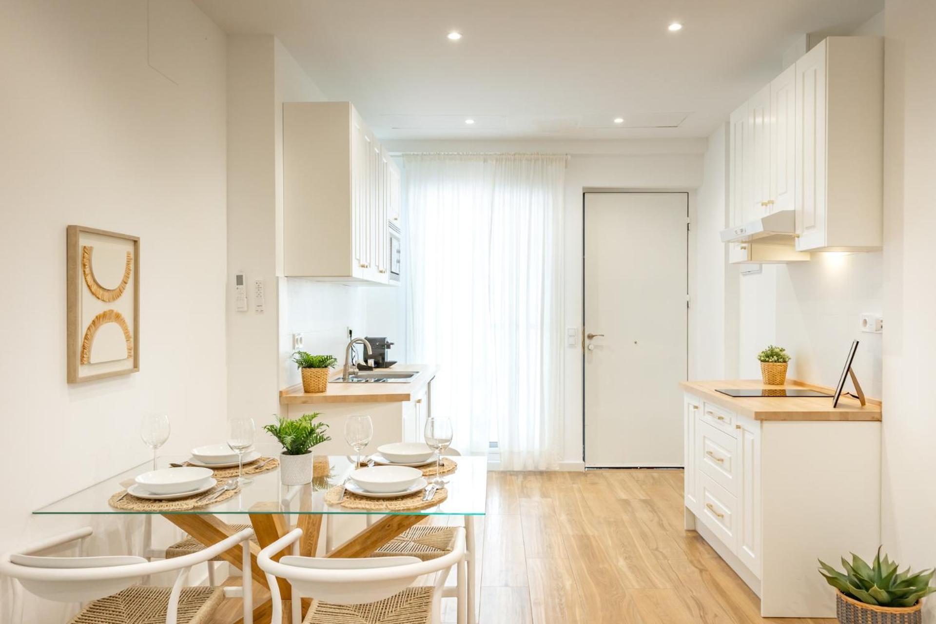 Isg Apartments Triana 1 Севилья Экстерьер фото