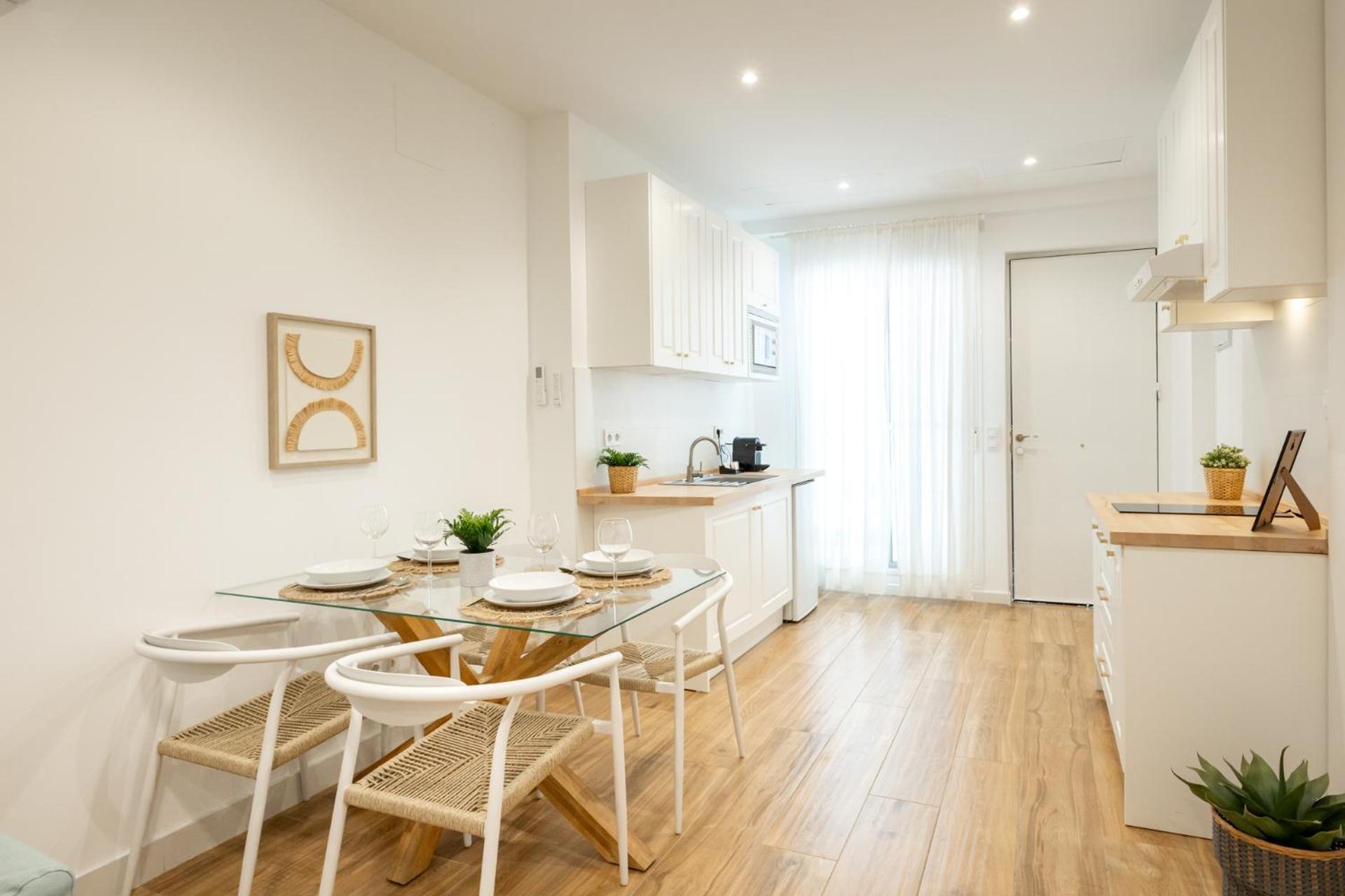 Isg Apartments Triana 1 Севилья Экстерьер фото